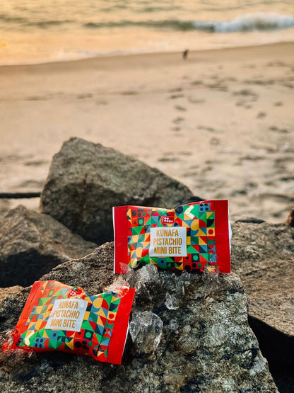 Mini Bites Gift Box – 20 Pieces of Kunafa Pistachio Chocolate (12g Each)
