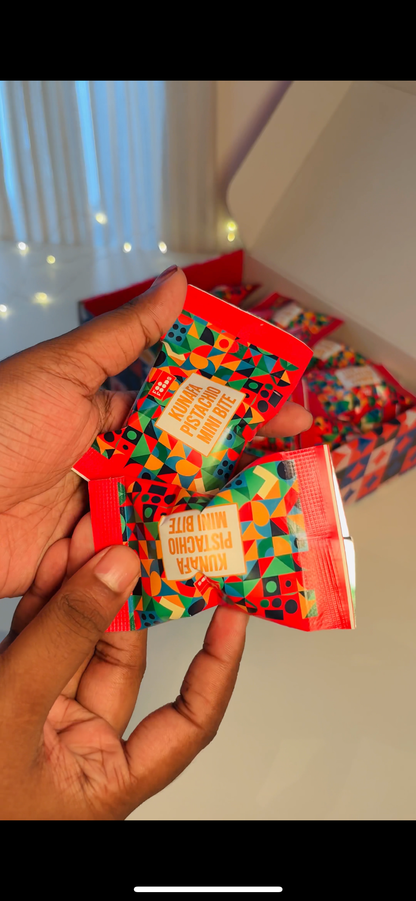 Mini Bites Gift Box – 20 Pieces of Kunafa Pistachio Chocolate (12g Each)